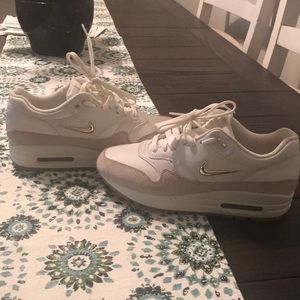 Brand new Nike Airmax